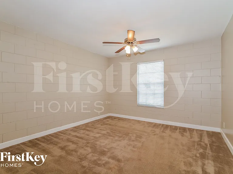 660 Flagler Dr — Photo 15