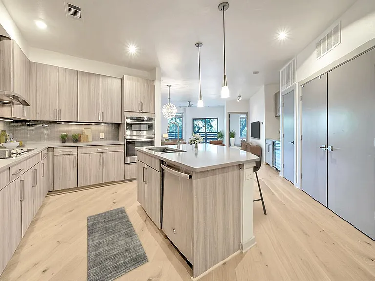 3600 S Lamar Blvd #208 — Photo 5