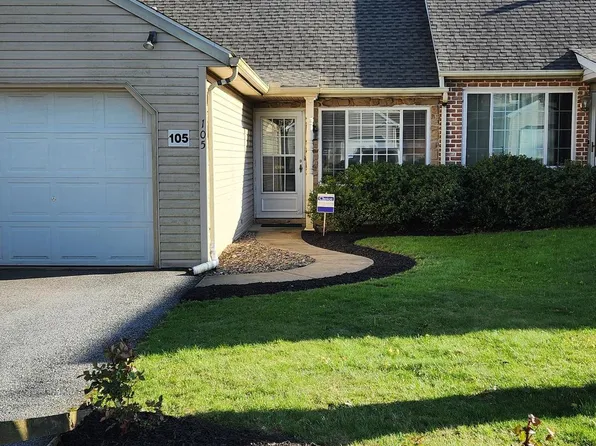 105 Parklawn Ct, Lancaster, PA 17601