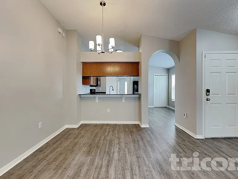 11759 Lynmoor Dr — Photo 4