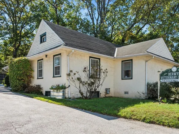1058 Lancaster Ave, Berwyn, PA 19312