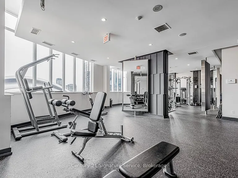 250 Wellington St W #Penthouse 36 — Photo 35