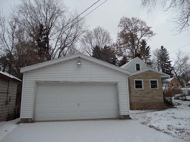 1st image of 524 W Phillip St