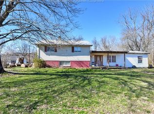 203 Nash Ln, Buffalo, WV 25033