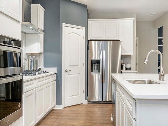 Spacious Kitchen