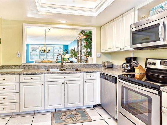 2nd image of 979 E Gulf Dr #E562