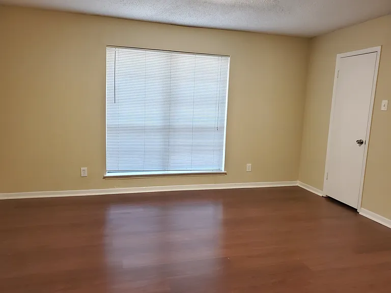12735 Burninglog Ln — Photo 4
