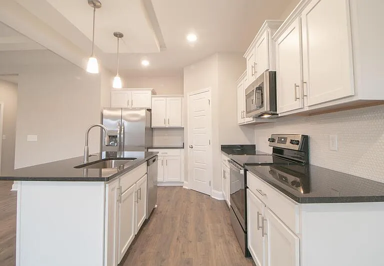 2114 Ireland Way — Photo 8