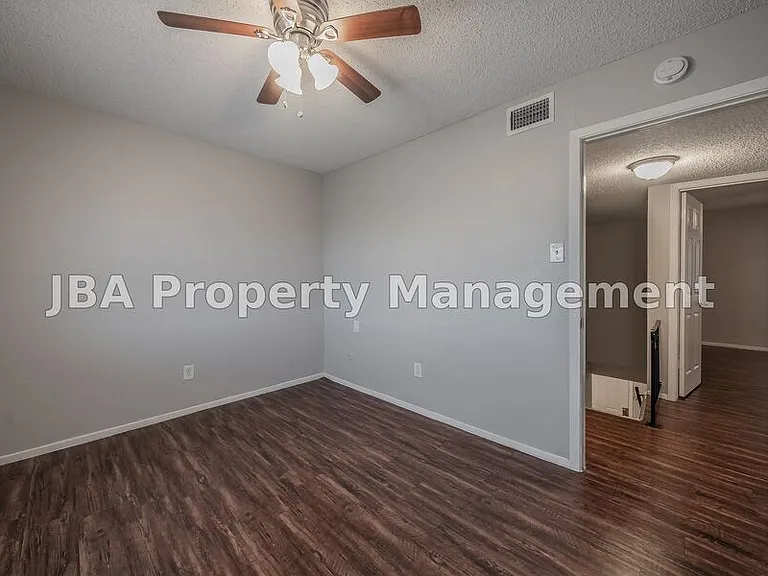 1770 Farleigh Ct #1770F — Photo 20