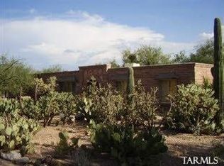 10400 E Plumeria Rd, Tucson, AZ 85749