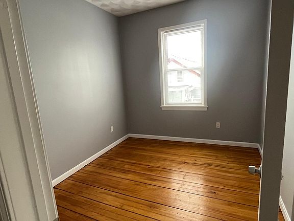 5th image of 328 Atwells Ave #B