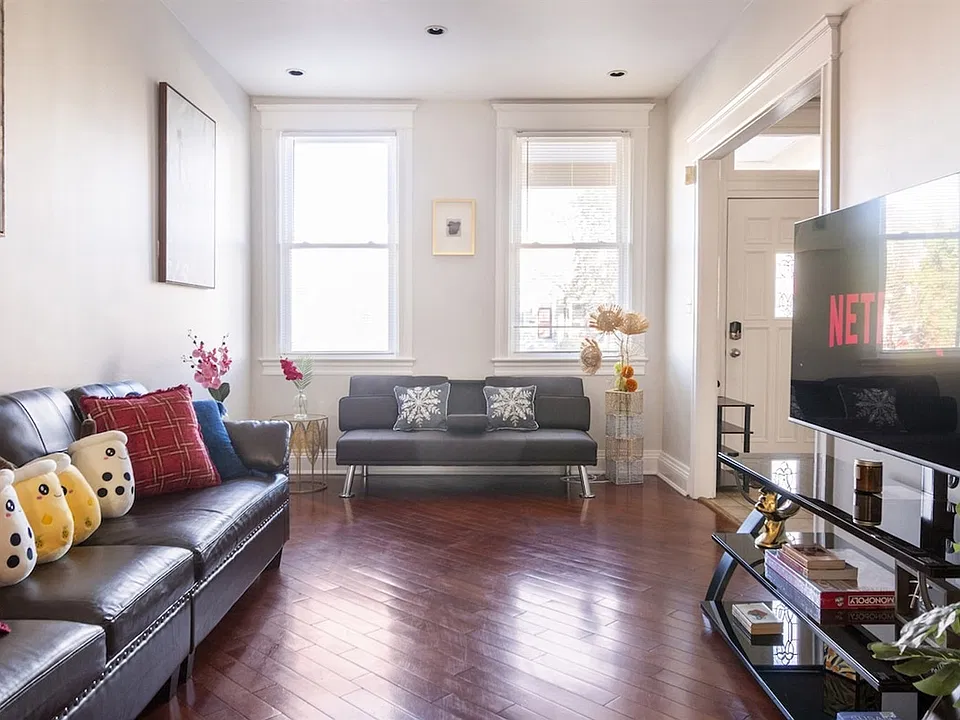 905 K St NE #ID1696766P