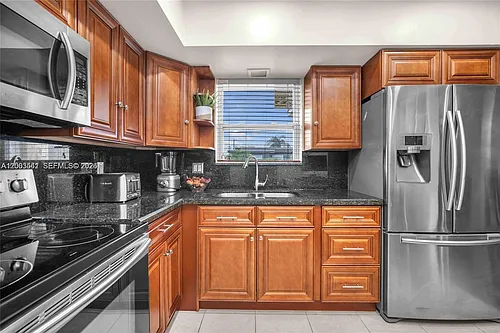 2825 SW 5th St Photo 1