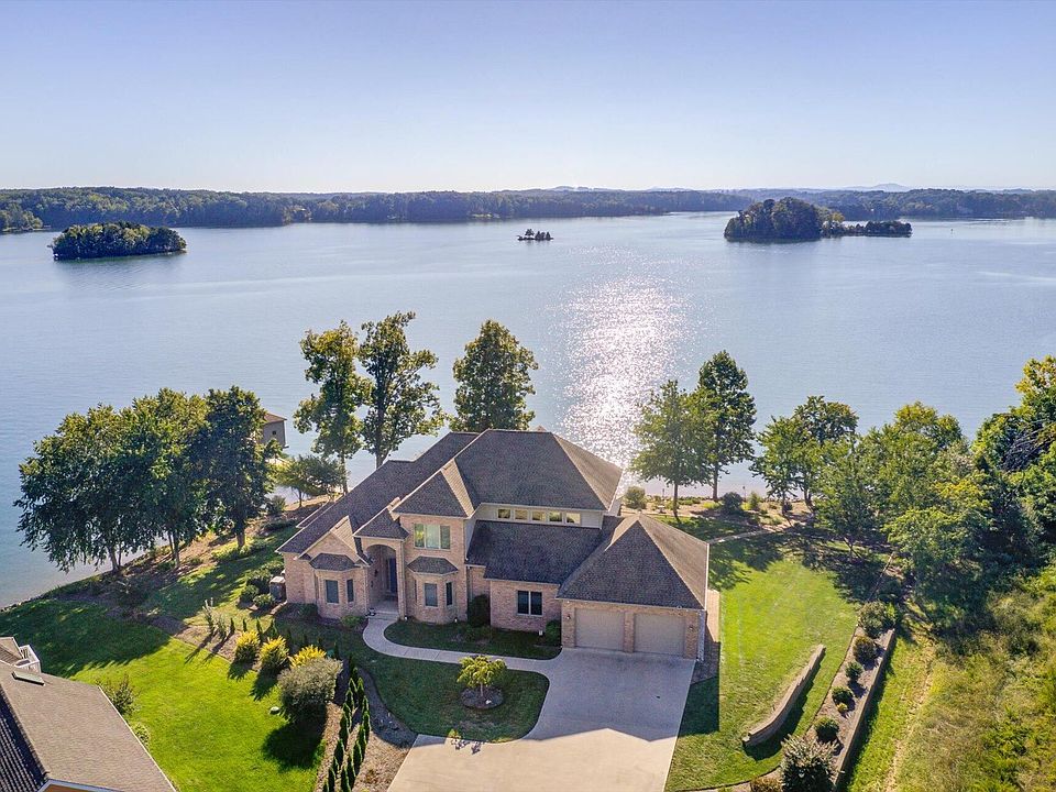 1st image of 249 Pine Bay Dr