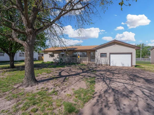 1606 N B St, Wellington, KS 67152