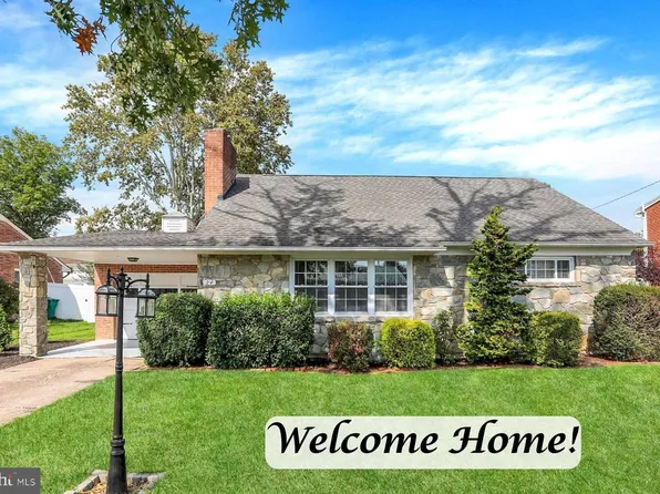 24 Country Club Pl W, Camp Hill, PA 17011