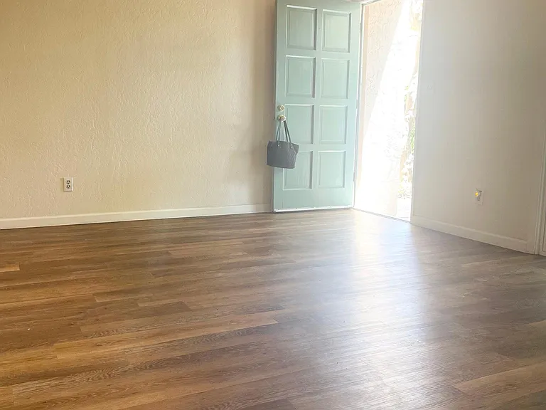 1812 Park Ave #2 — Photo 4