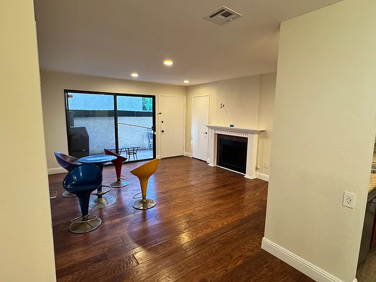 9600 Van Nuys Blvd #107 — Photo 6