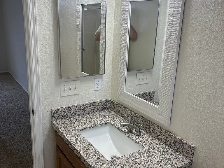 819 E Redondo Dr — Photo 17