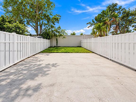 5th image of 9074 NW 35th Pl
