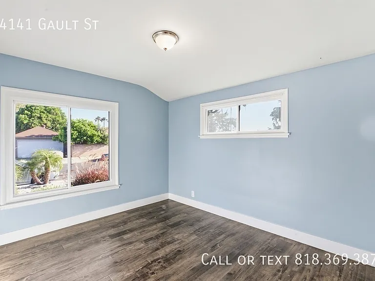 14141 Gault St — Photo 16