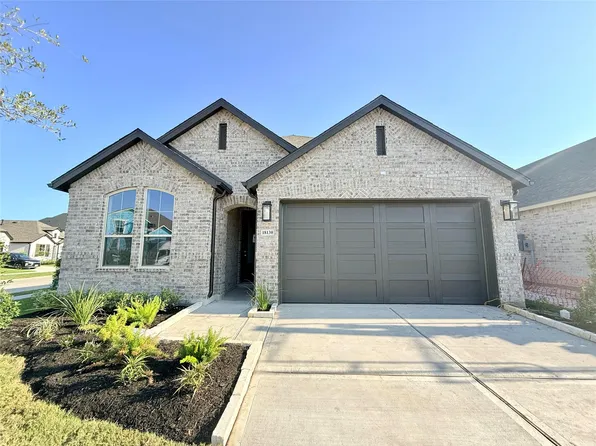 18130 Sunlit Oasis Dr, Webster, TX 77598
