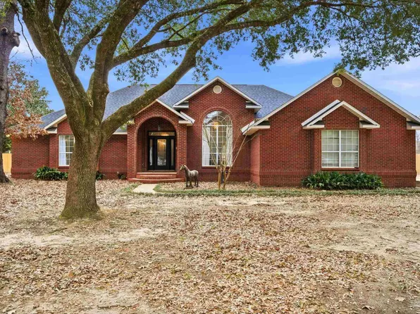 3745 Saddle Club Cir, Pace, FL 32571