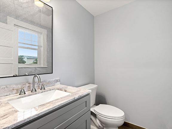 5th image of 279 Belmont St #1