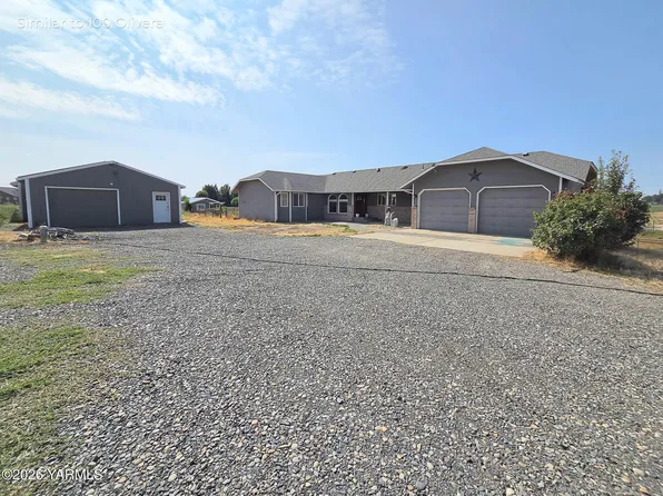 1253 Lucy Ln, Zillah, WA 98953