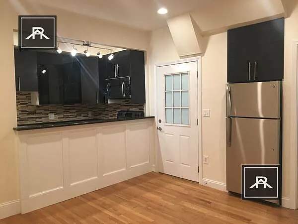 4 bed, 2.0 bath, $5,500 — Photo 3