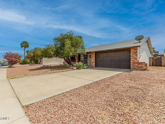 3rd image of 10513 W DIANA Avenue