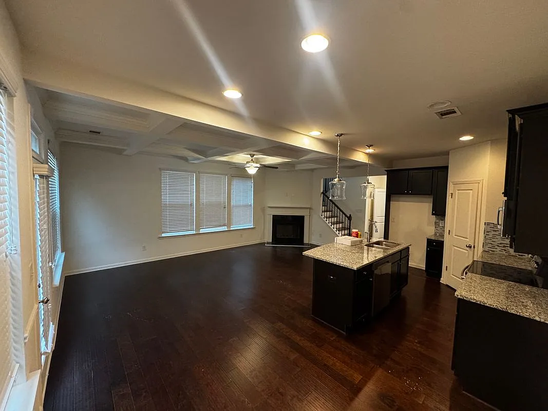 Building Photo - 2901 Emme Ct