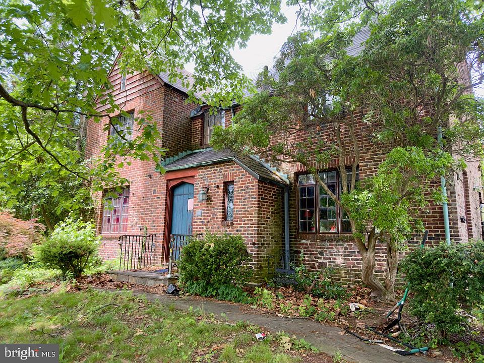 1st image of 265 Paine St