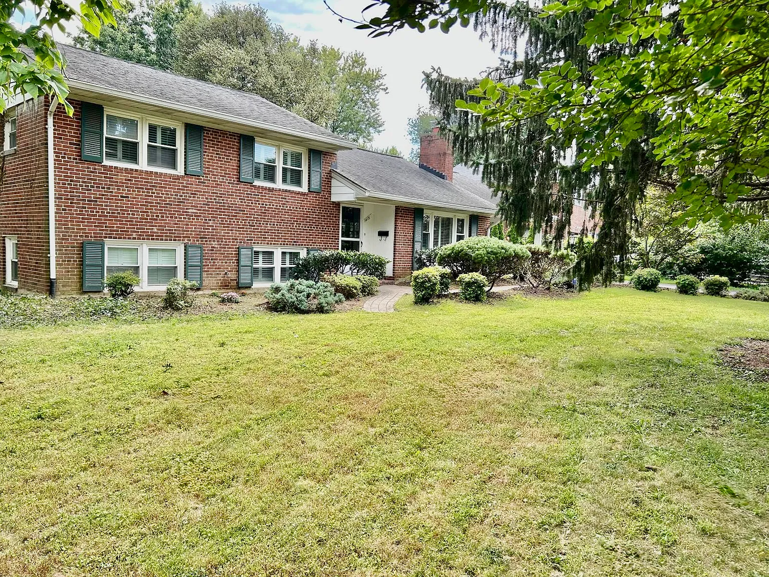 3 bed, 2100 sqft, $4,500 — Photo 2