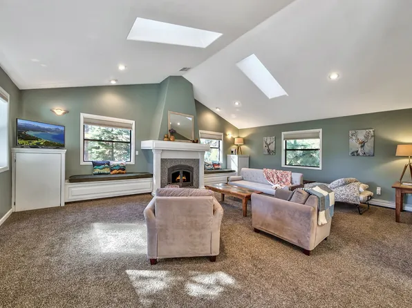 8862 Minnow Ave #B, Kings Beach, CA 96143