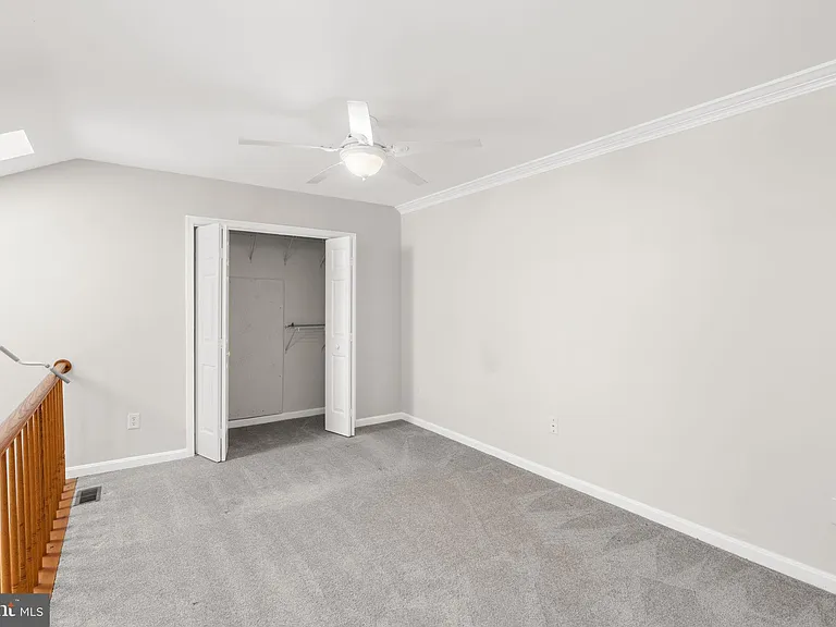 2221 Lovedale Ln #I — Photo 14