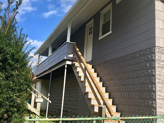 2nd image of 421 1/2 Hancock Ave