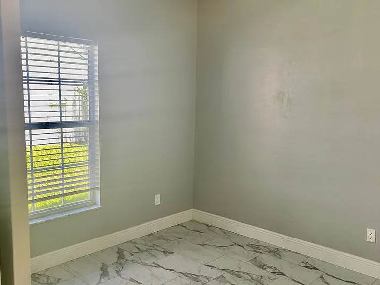 3302 Santa Monica Dr — Photo 17