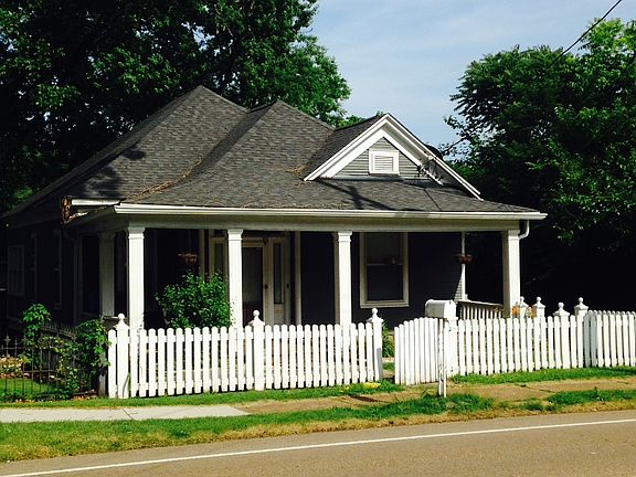 2nd image of 4802 Saint Elmo Ave