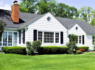 105 E May St, Elmhurst, IL 60126