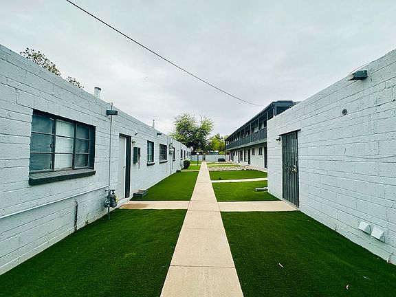 5th image of 15 N Longfellow Ave #Longefellow15-17
