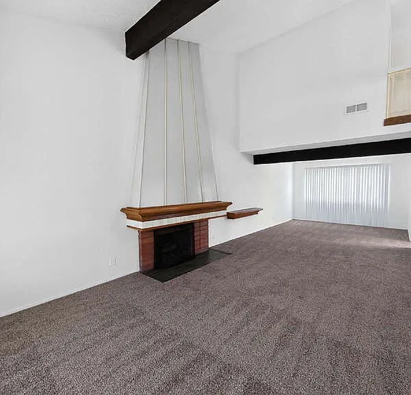 4459 Avenida Granada — Photo 3