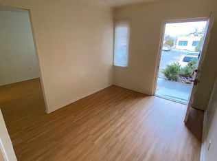 Cozy 1 bedroom with updated flooring, Albuquerque, NM 87106