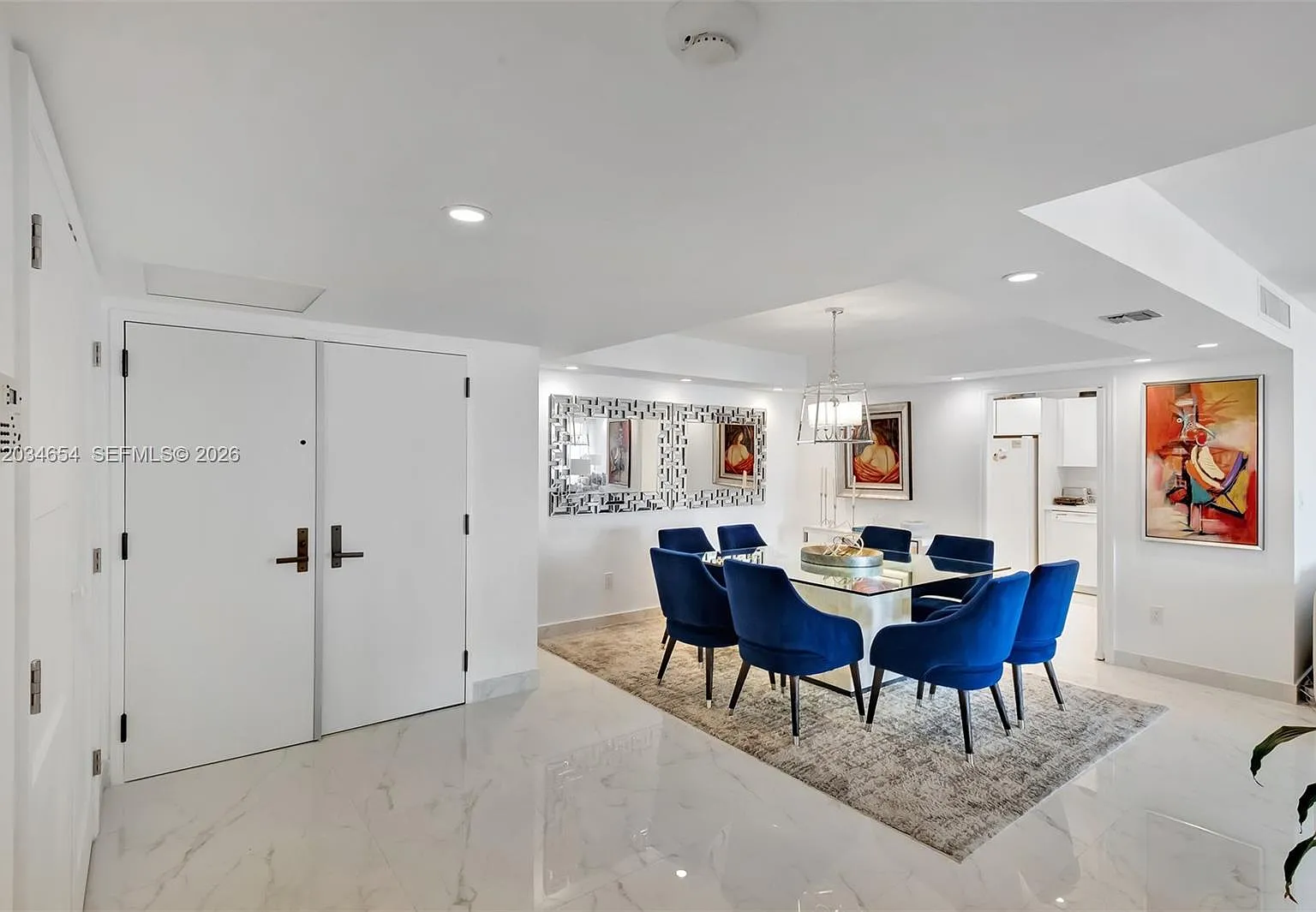 Grove Isle Condo — Photo 4