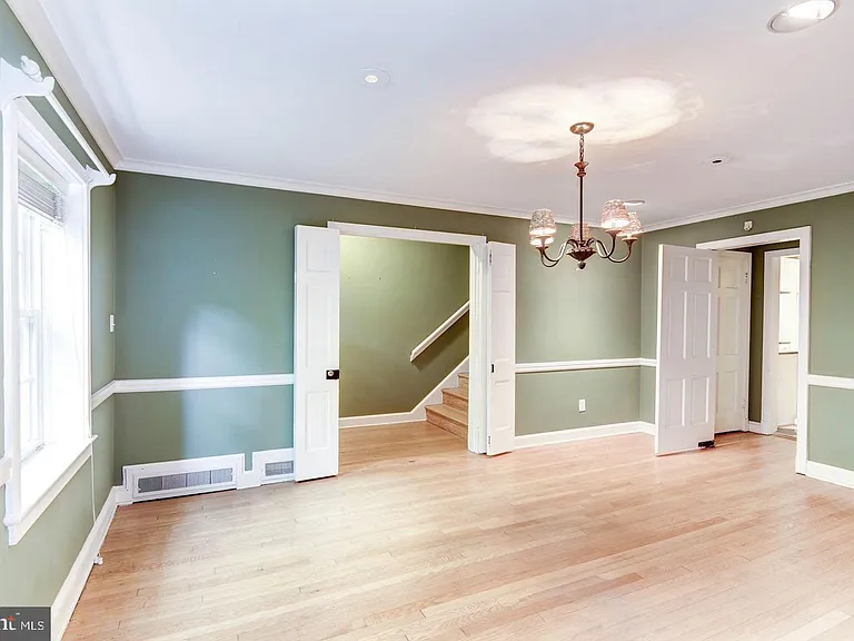 2527 Waterside Dr NW — Photo 8