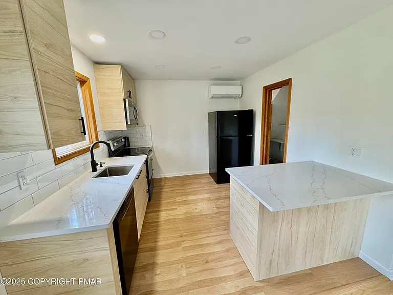 7067 Vista Dr — Photo 6