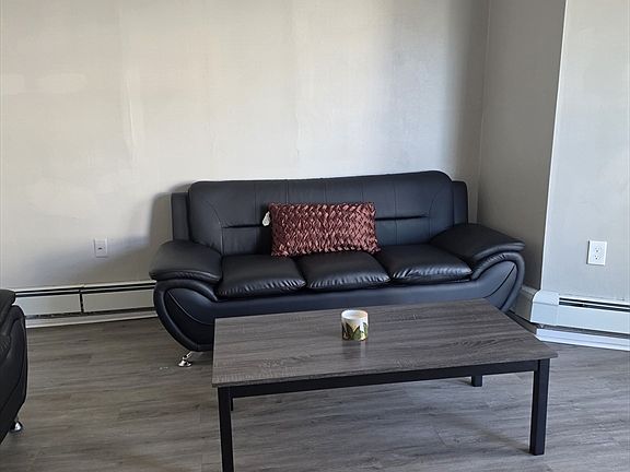 2nd image of 14 Ridgeway St Floor 1