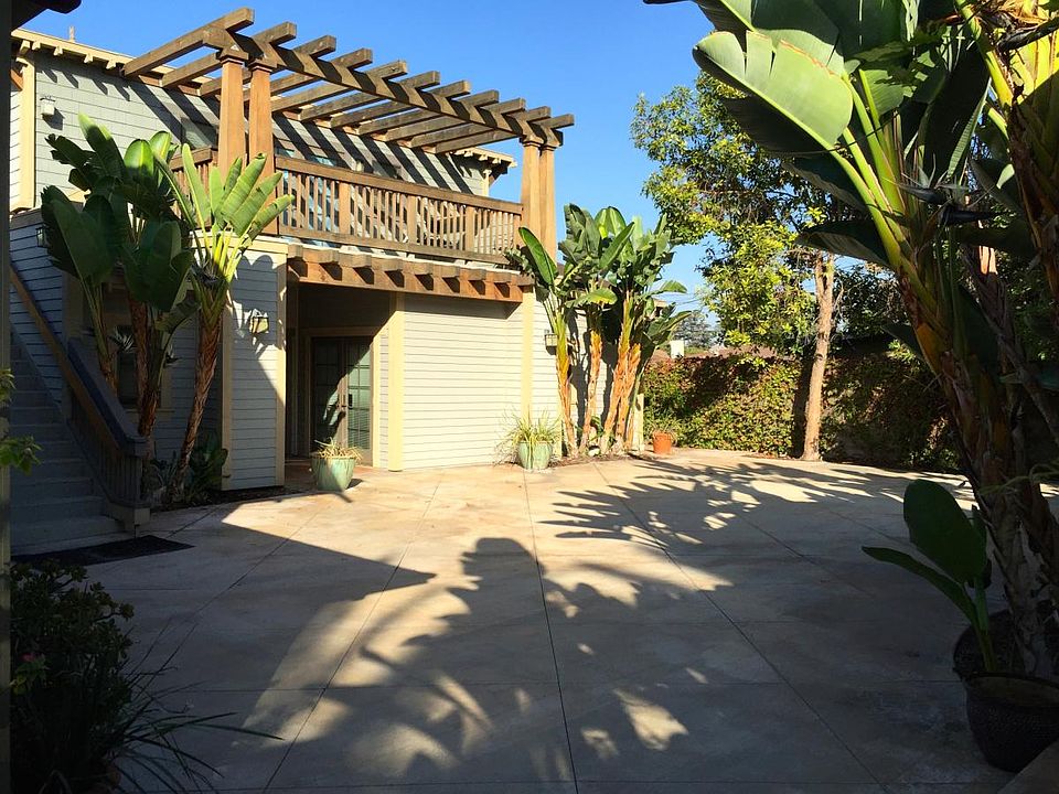 1st image of 1135 E Lincoln Ave #101