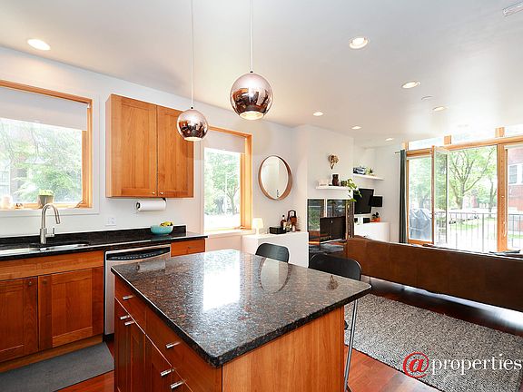 Kitchen / Living Room
