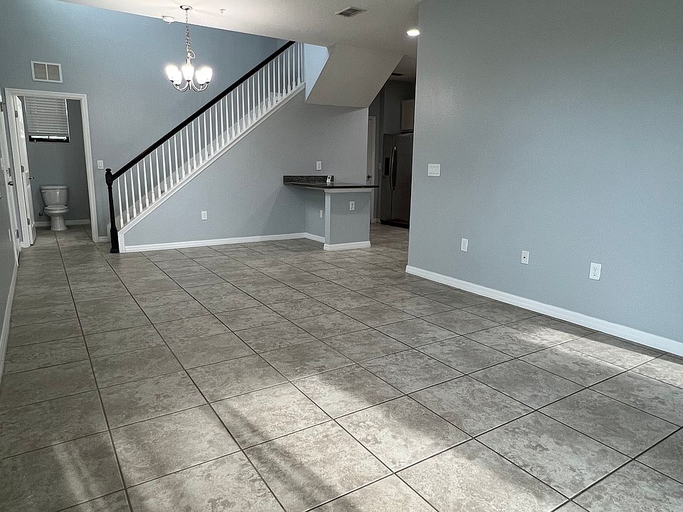 1st image of 2449 Seven Oaks Dr